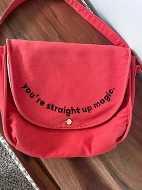 Ban.do You're‎ Straight Up Magic Canvas Messenger Bag Red Crossbody Organizer